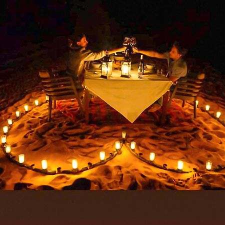 Sahara Deluxe Camp Hotel เมอร์ซูกา ภายนอก รูปภาพ